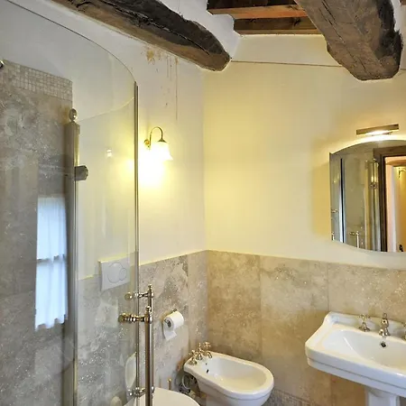 Vernazzano Basso Sleeps 6 Pool Wifi